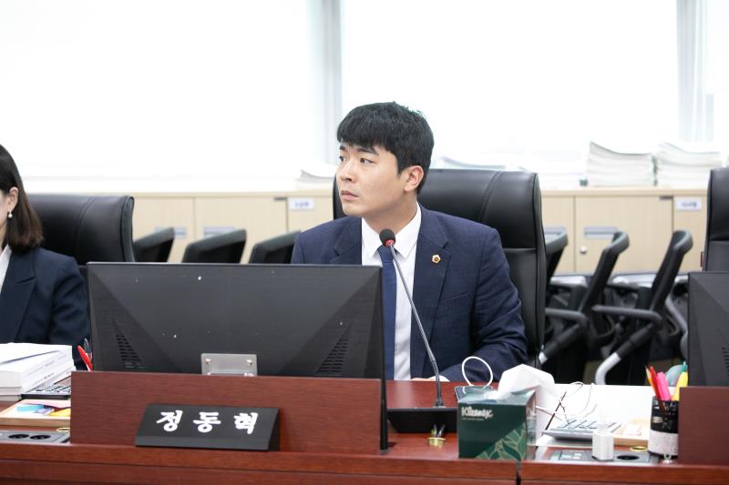 제384회 임시회 제3차 경기도청예산결산특별위윈회_5
