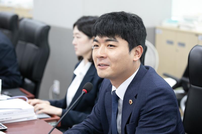 제384회 임시회 제3차 경기도청예산결산특별위윈회_6