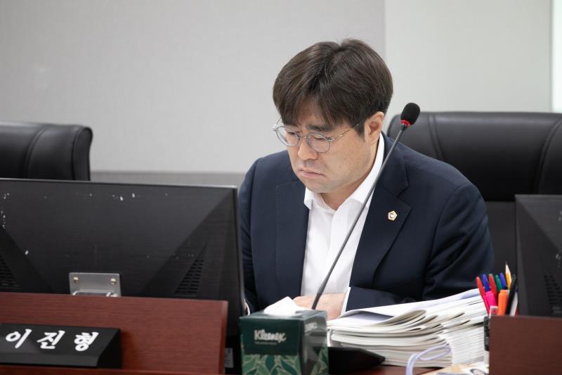 제384회 임시회 제3차 경기도청예산결산특별위윈회_4