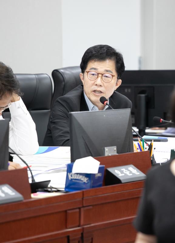 제384회 임시회 제4차 경기도청예산결산특별위윈회_8