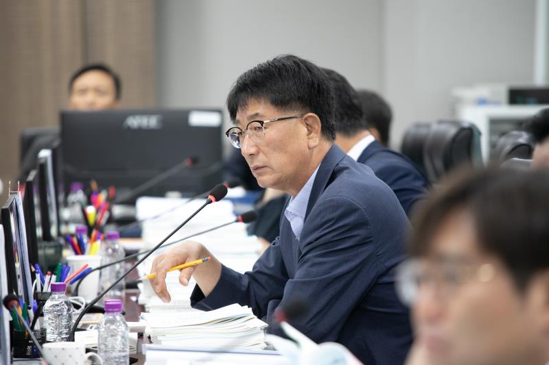 제384회 임시회 제4차 경기도청예산결산특별위윈회_10