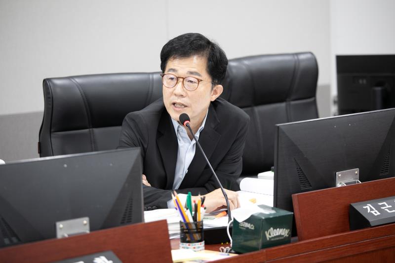 제384회 임시회 제4차 경기도청예산결산특별위윈회_9