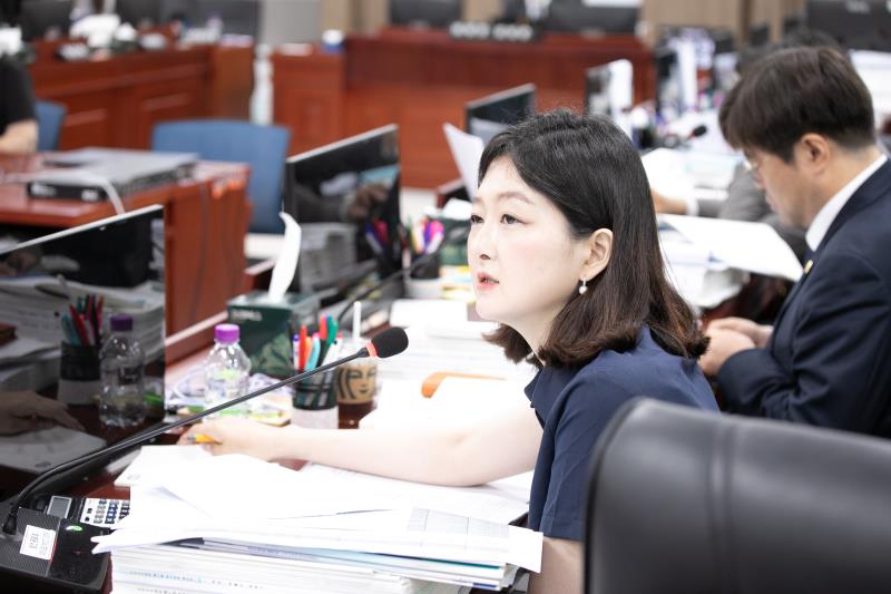 제384회 임시회 제4차 경기도청예산결산특별위윈회_9