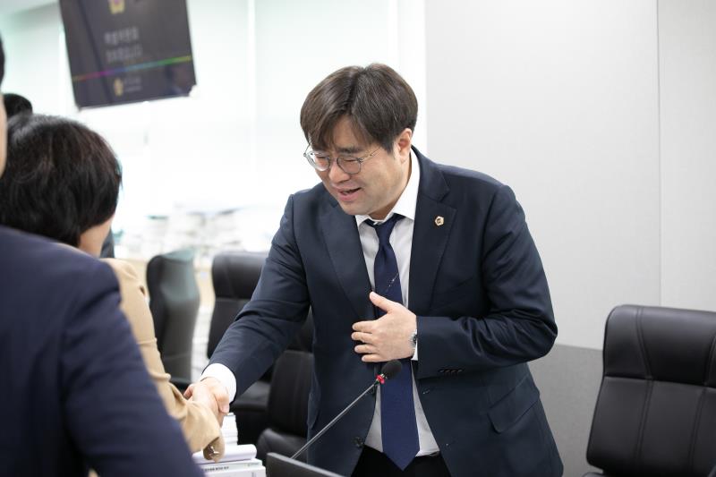 제384회 임시회 제4차 경기도청예산결산특별위윈회_3