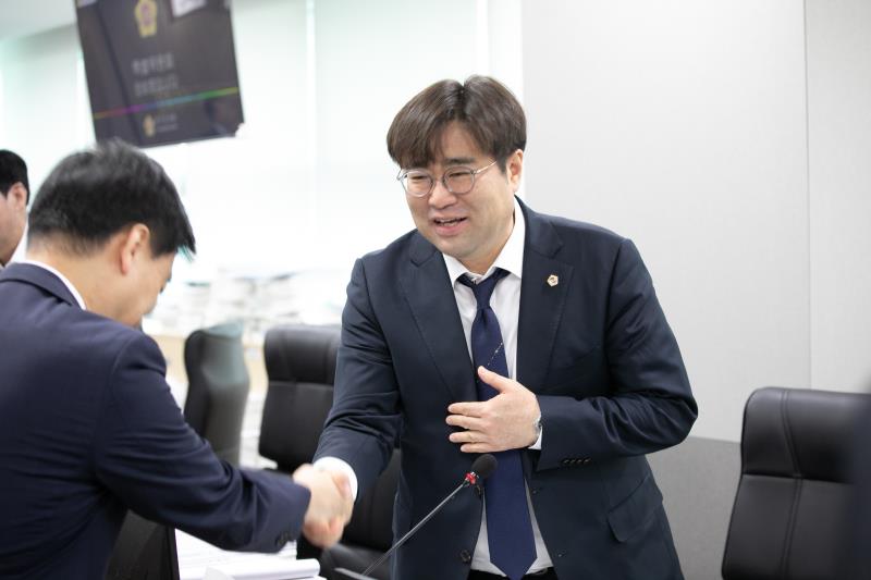제384회 임시회 제4차 경기도청예산결산특별위윈회_4