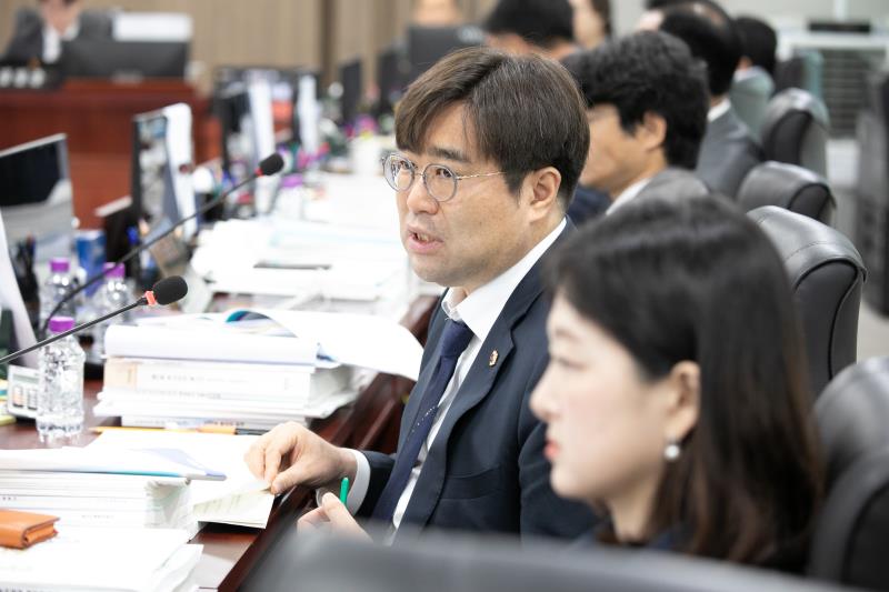 제384회 임시회 제4차 경기도청예산결산특별위윈회_10