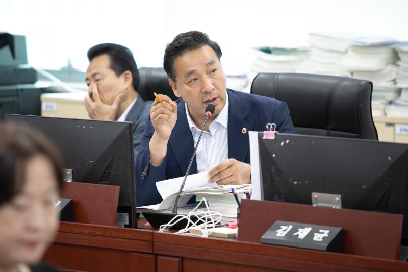 제384회 임시회 제4차 경기도청예산결산특별위윈회_4