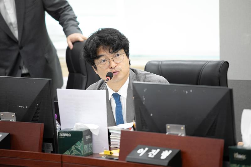 제384회 임시회 제4차 경기도청예산결산특별위윈회_8