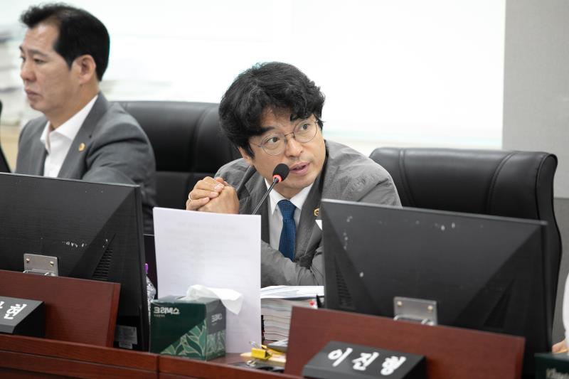 제384회 임시회 제4차 경기도청예산결산특별위윈회_9