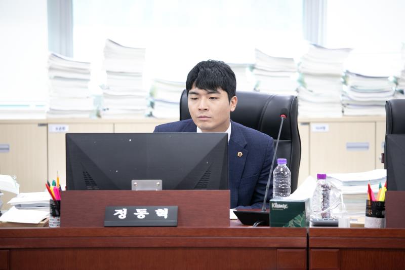 제384회 임시회 제4차 경기도청예산결산특별위윈회_5