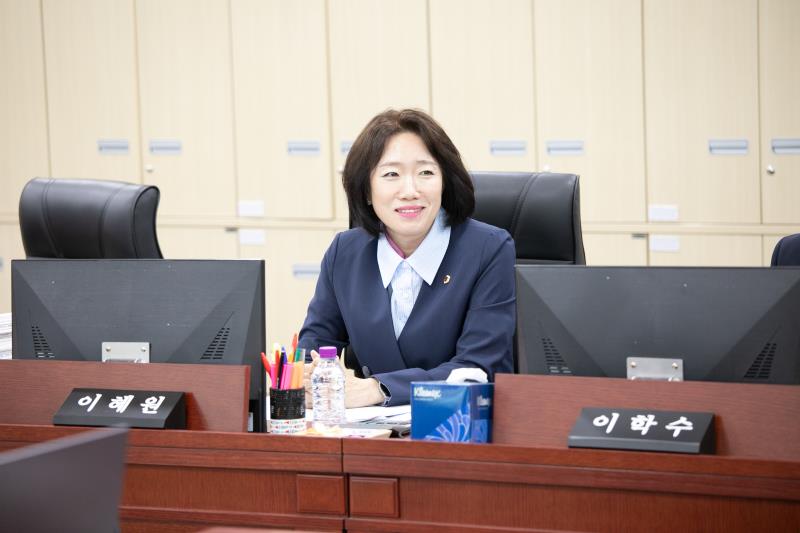 제384회 임시회 제3차 경기도교육청예산결산특별위원회 사진 5