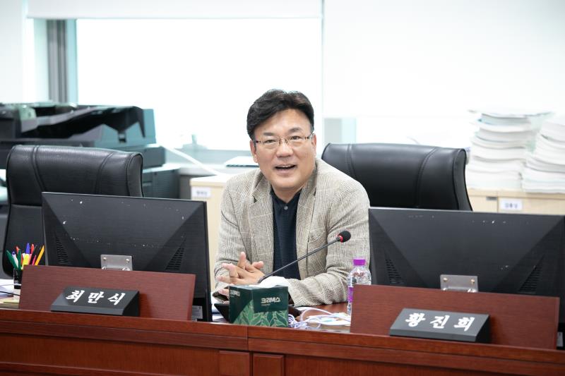 제384회 임시회 제3차 경기도교육청예산결산특별위원회_6