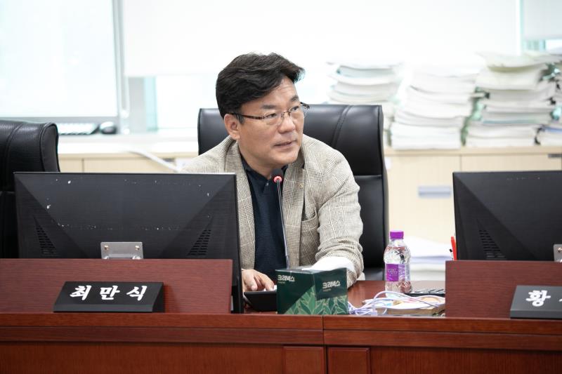 제384회 임시회 제3차 경기도교육청예산결산특별위원회_8