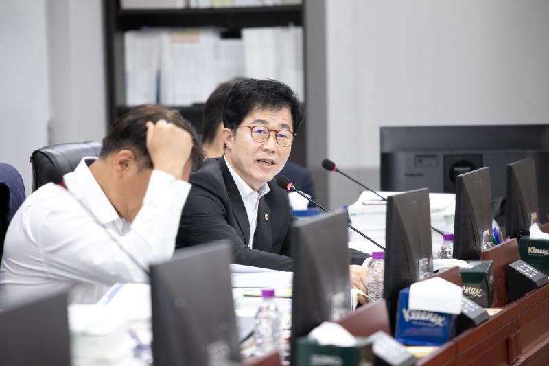 제384회 임시회 제5차 경기도청예산결산특별위윈회_8