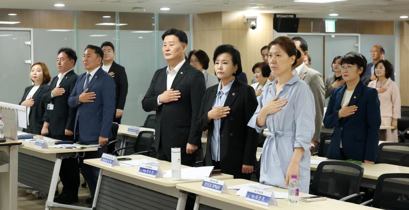 경기도의회 더불어민주당 의원총회_4
