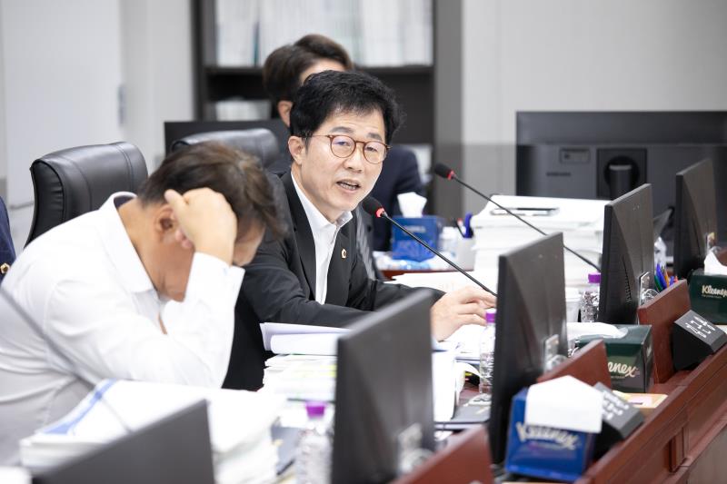 제384회 임시회 제5차 경기도청예산결산특별위윈회_3