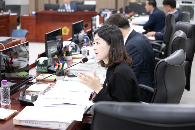 제384회 임시회 제5차 경기도청예산결산특별위윈회_6