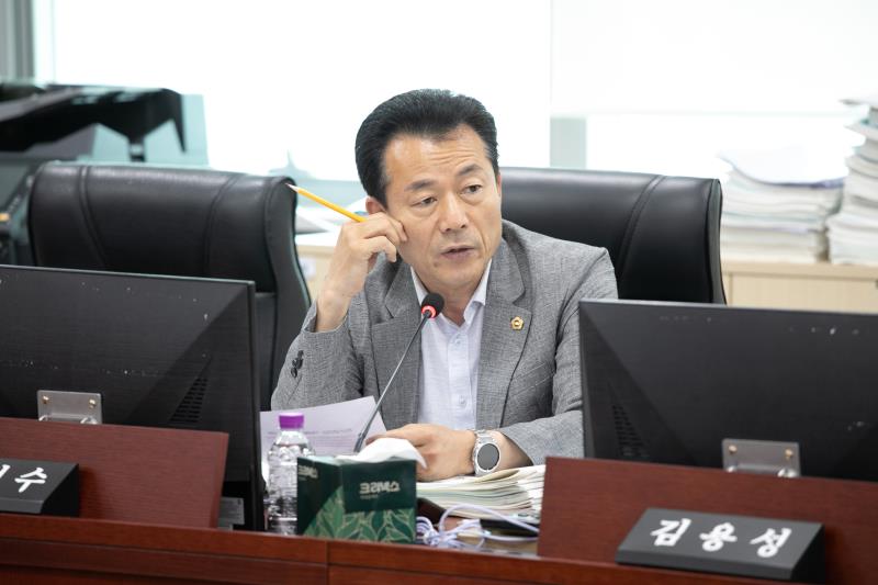 제384회 임시회 제5차 경기도청예산결산특별위윈회_9