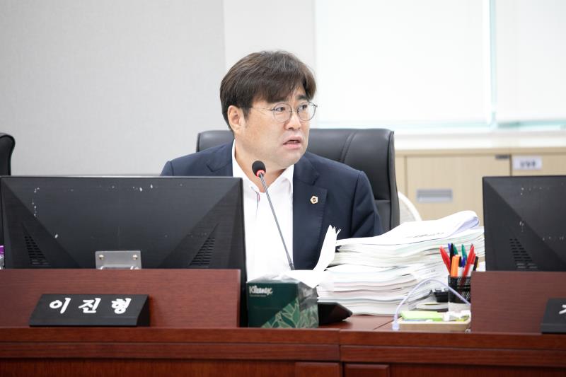 제384회 임시회 제5차 경기도청예산결산특별위윈회_8