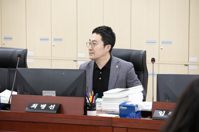 제384회 임시회 제5차 경기도청예산결산특별위윈회_3