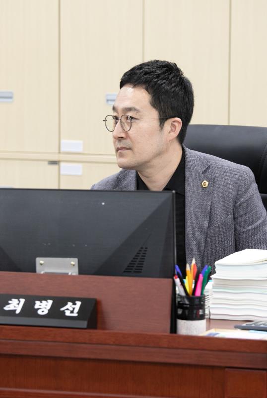 제384회 임시회 제5차 경기도청예산결산특별위윈회_4