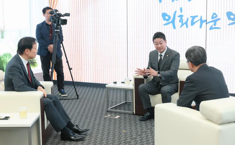 경기도의회 김진경 의장, 경기도지사, 경기도교육감 정담회_10