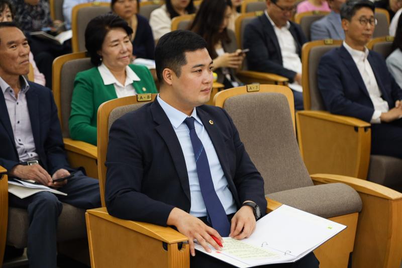 중·고등학교 신입생 교복지원의 제도 개선을 위한 정책토론회_4