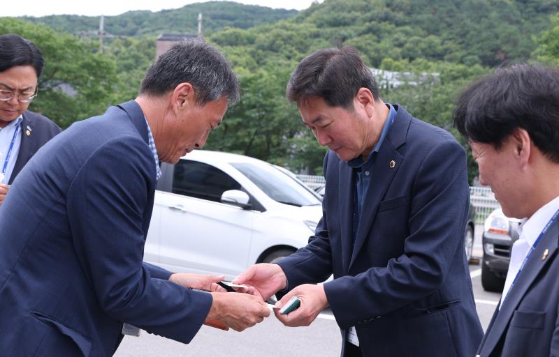 더불어민주당 대표단 미래 첨단산업 현장점검 2일차 (제이솔루션)_4