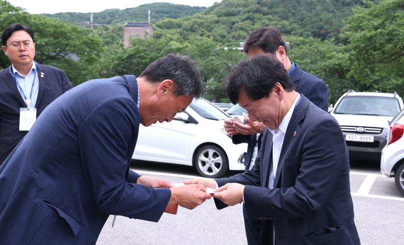 더불어민주당 대표단 미래 첨단산업 현장점검 2일차 (제이솔루션)_5