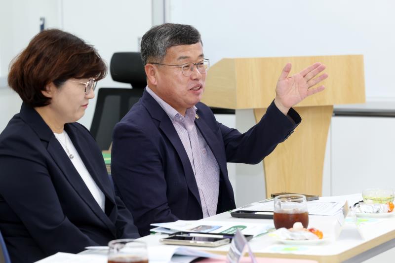 AI 디지털교과서 등 교육현안 관련 현장방문