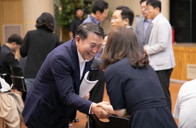 학부모와 함께 만드는 미래교육 : 학교 교육활동 참여의 새로운 방향 정책토론회_4