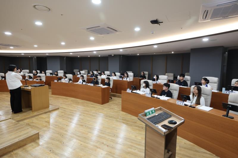 2025년 제25회 청소년 의회교실(용인 갈곡초) 사진 2