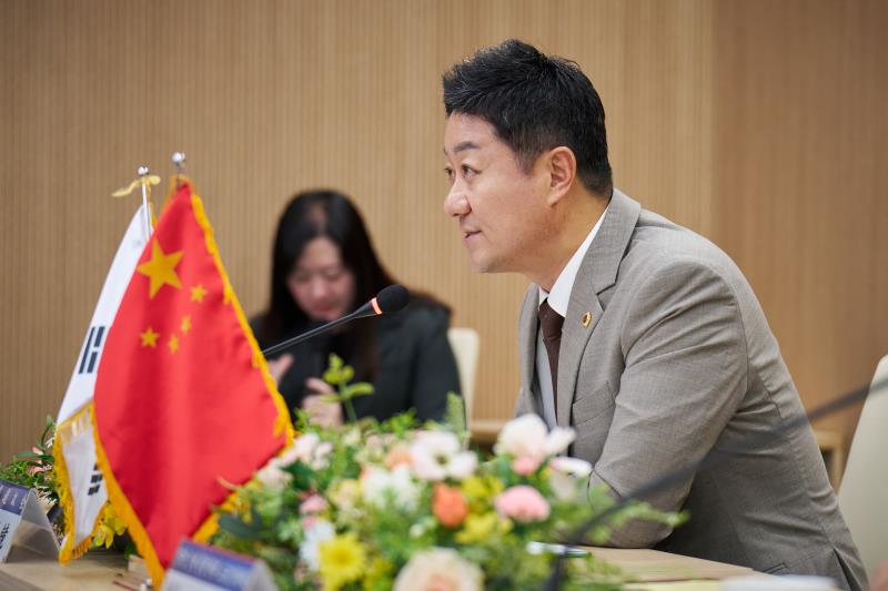장쑤성 인민대표대회 우호대표단 접견_9