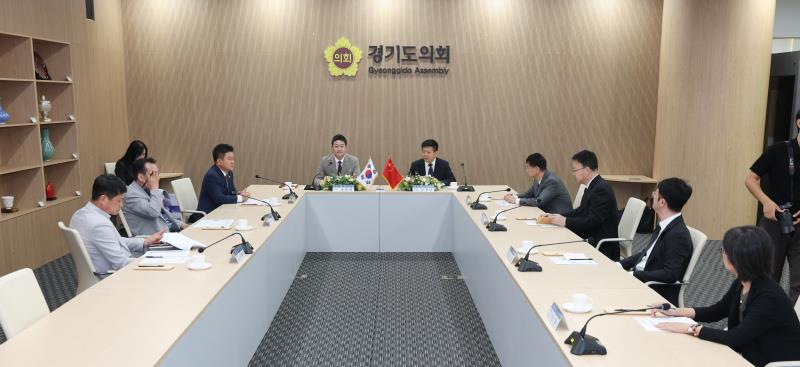 장쑤성 인민대표대회 우호대표단 접견_10
