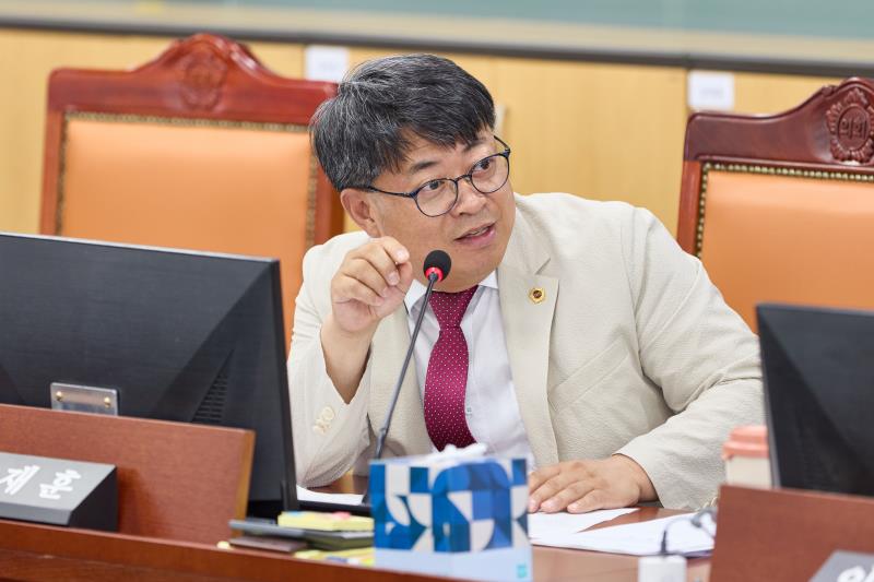제385회 임시회 제1차 여성가족평생교육위원회_4