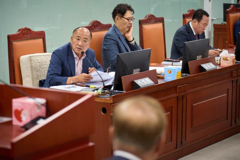 제385회 임시회 제1차 안전행정위원회_4