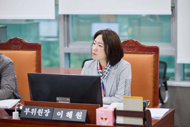 제385회 임시회 제1차 기획재정위원회 사진 4