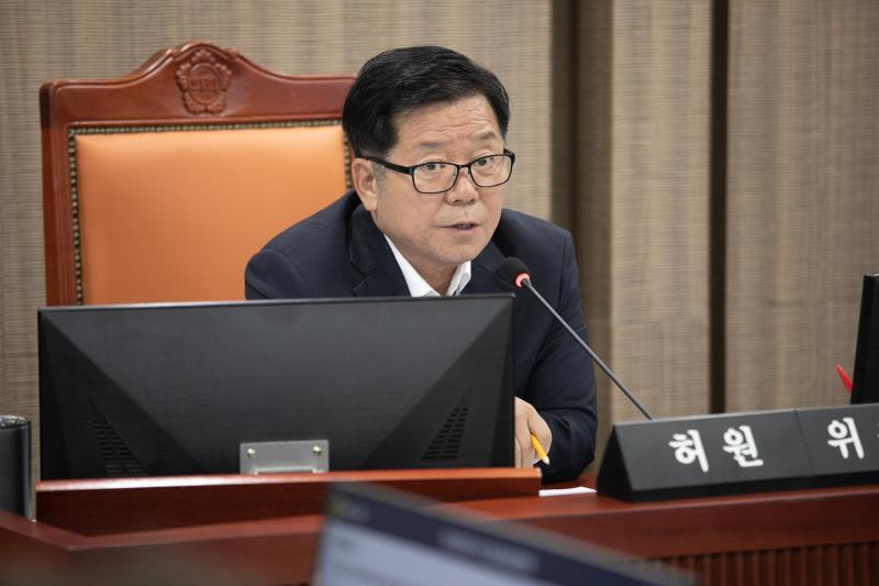 제385회 임시회 제1차 건설교통위원회 사진 2