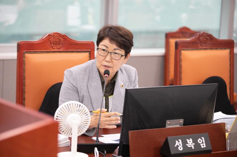 제385회 임시회 제1차 건설교통위원회 사진 5