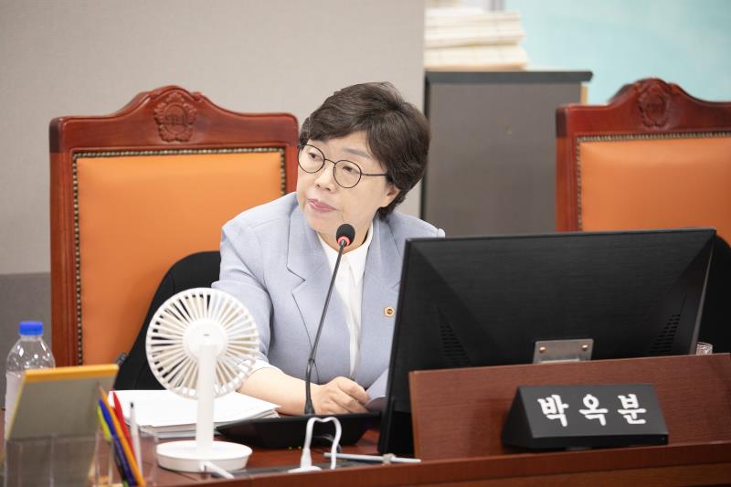 제385회 임시회 제1차 건설교통위원회 사진 6