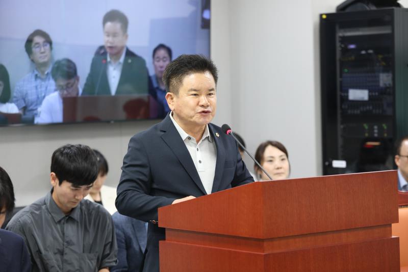 제385회 임시회 제1차 건설교통위원회_4