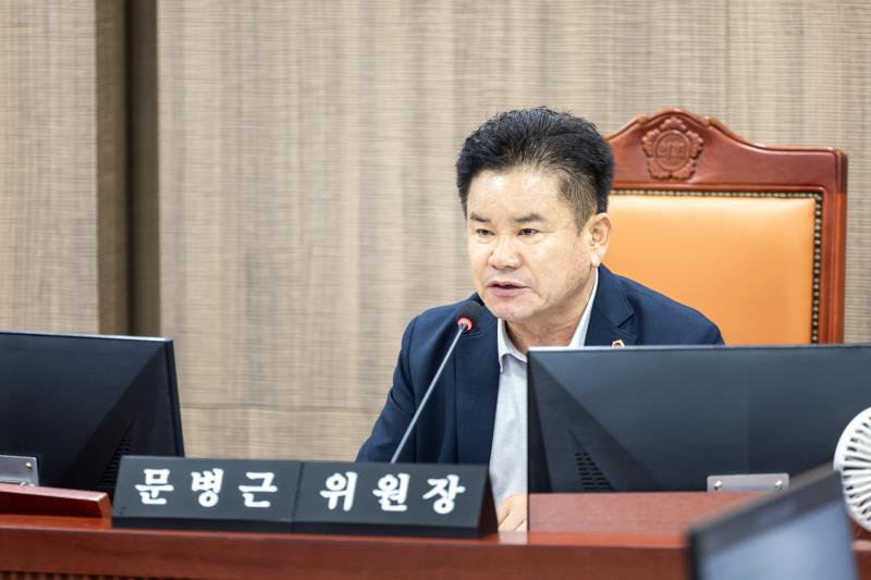 제385회 임시회 제2차 건설교통위원회 사진 3