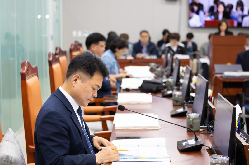 제385회 임시회 제1차 교육기획위원회_3