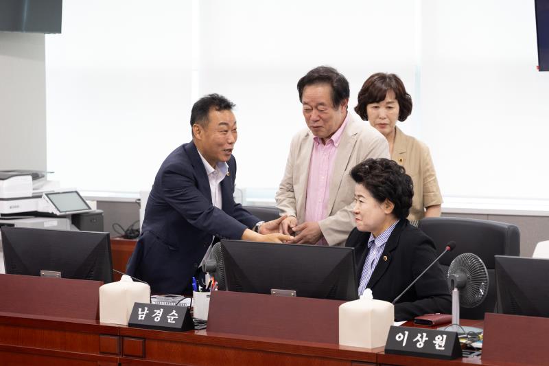 경기도 플랫폼 노동자의 안정적 근로환경 조성방안 연구