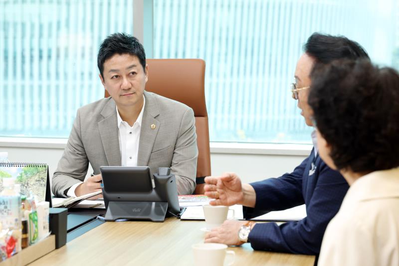김진경 의장 치매노인 구강보건 관련 정책 정담회_5