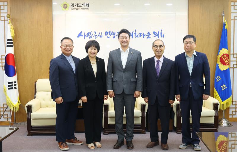 김진경의장 경기도종교지도자협의회 대표회장 등 접견_10
