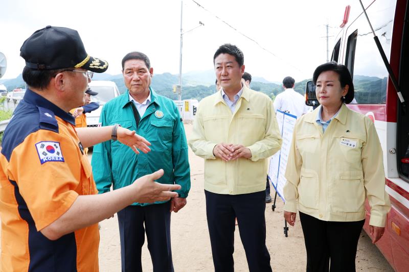 경기도의회 의장단 가평 수해피해지역 현장방문_7