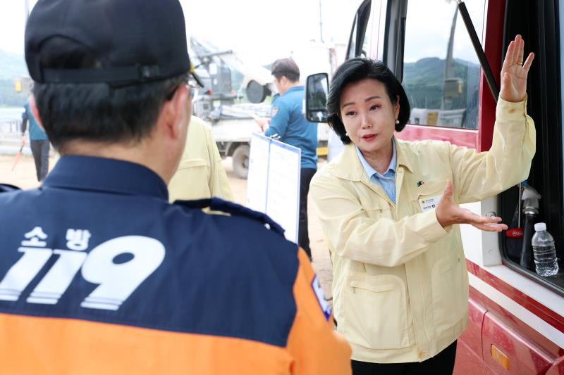 경기도의회 의장단 가평 수해피해지역 현장방문_9