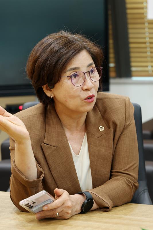 김진경 의장 치매노인 구강보건 관련 정책 정담회_4