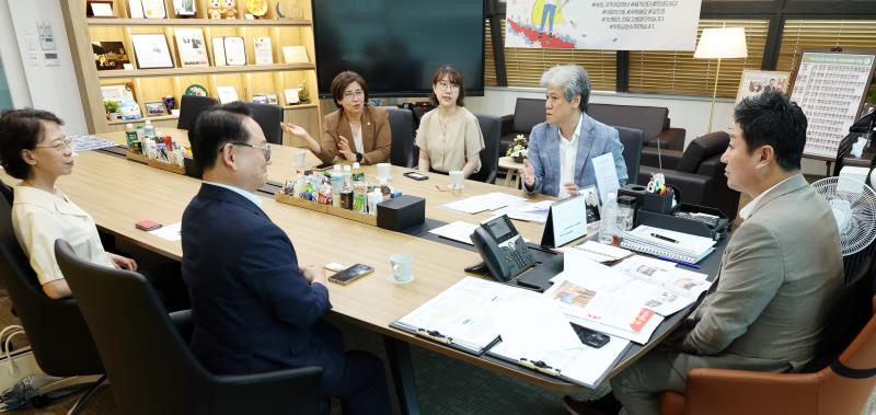 김진경 의장 치매노인 구강보건 관련 정책 정담회_6